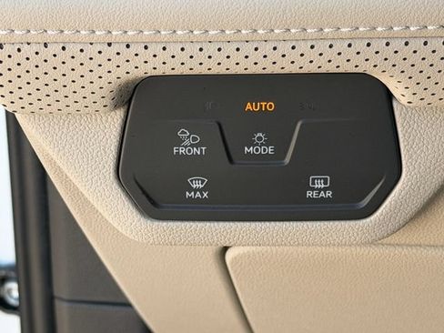 Certified 2026 Volkswagen Atlas SEL Premium R-Line AWD/4WD image 29