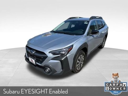 Certified 2025 Subaru Outback Premium AWD/4WD image 4