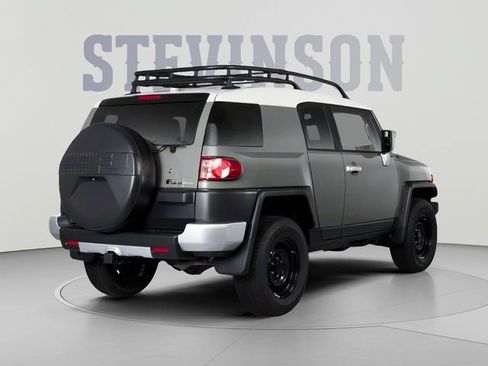 Used 2010 Toyota FJ Cruiser 4WD w/ Upgrade Pkg 2 image 2