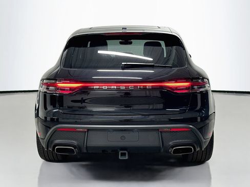 Certified 2025 Porsche Macan AWD/4WD image 10