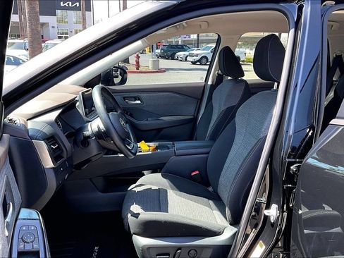 Used 2023 Nissan Rogue SV FWD image 14