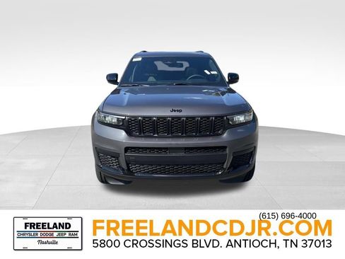 New 2025 Jeep Grand Cherokee L Altitude image 2