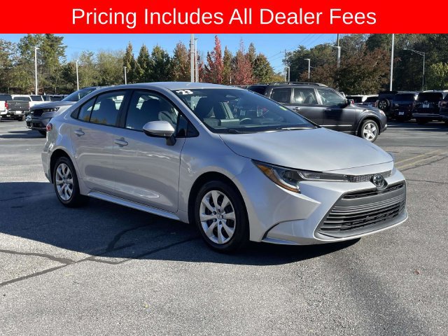 Used 2023 Toyota Corolla LE FWD image 7
