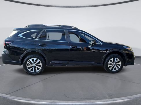 Certified 2022 Subaru Outback Premium AWD/4WD image 2