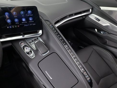 Used 2021 Chevrolet Corvette Stingray w/ Z51 Performance Package image 56