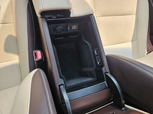Used 2018 Lexus RX 450hL Premium w/ Premium Package AWD/4WD image 31