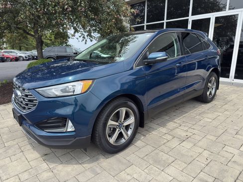 Used 2020 Ford Edge SEL w/ Convenience Package AWD/4WD image 3
