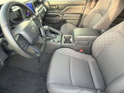 Used 2026 Toyota Tacoma SR5 AWD/4WD image 5