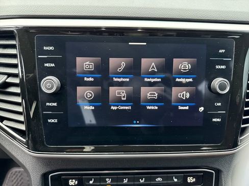 Used 2023 Volkswagen Atlas SE image 26