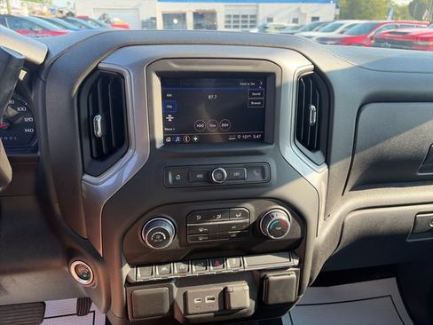 Used 2022 Chevrolet Silverado 1500 Custom AWD/4WD image 17