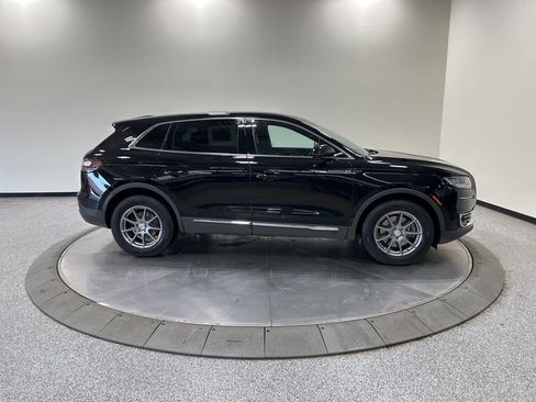 Used 2019 Lincoln Nautilus Select AWD/4WD image 5