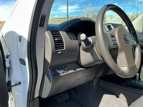 Used 2019 Nissan Frontier PRO-4X image 29
