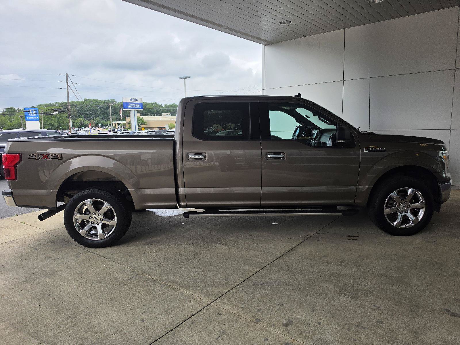 Used 2020 Ford F150 XLT w/ Equipment Group 302A Luxury AWD/4WD image 5