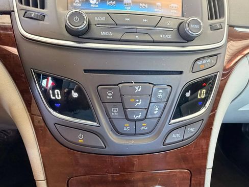 Used 2016 Buick Regal FWD image 16