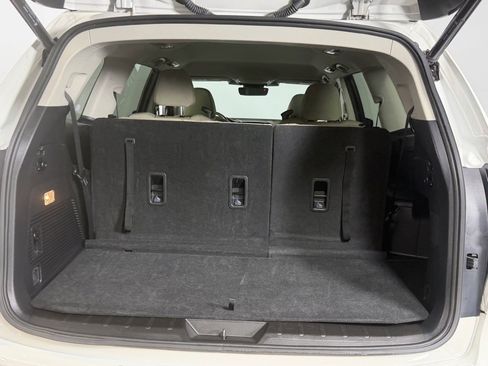 Used 2024 Subaru Ascent Premium w/ Convenience Package image 30