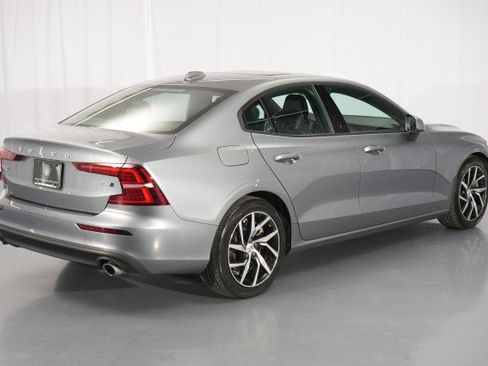 Used 2019 Volvo S60 T6 Momentum AWD/4WD image 10