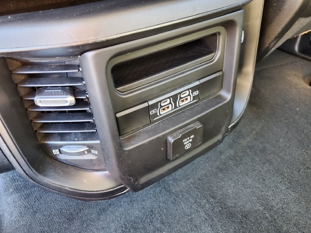 Used 2021 RAM 1500 Laramie AWD/4WD image 11