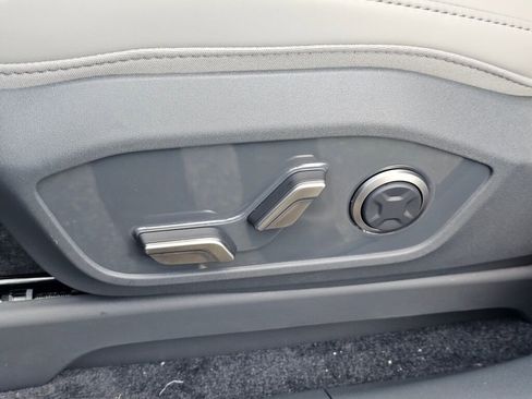 New 2026 Kia EV9 Wind image 36