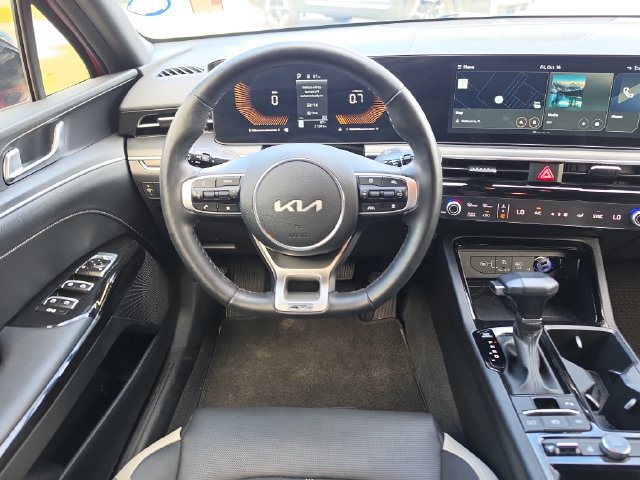 Certified 2025 Kia K5 GT-Line AWD/4WD image 9