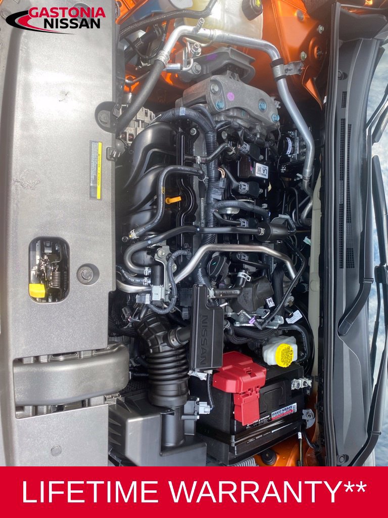 Used 2025 Nissan Sentra SR w/ SR Premium Package FWD image 2