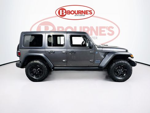 Used 2024 Jeep Wrangler Unlimited AWD/4WD image 10