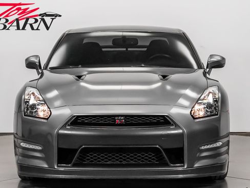 Used 2013 Nissan GT-R Black Edition image 8