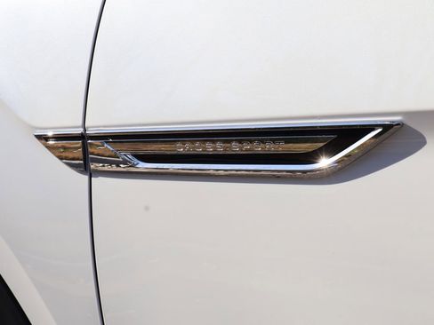 New 2026 Volkswagen Atlas Cross Sport SE image 24