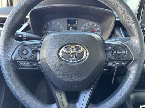 Used 2023 Toyota Corolla LE image 32