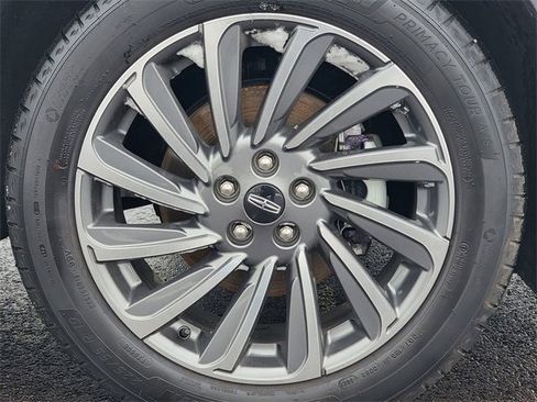 Certified 2023 Lincoln Corsair Reserve w/ Equipment Group 201A image 17