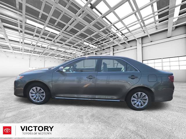 Used 2014 Toyota Camry LE FWD image 7