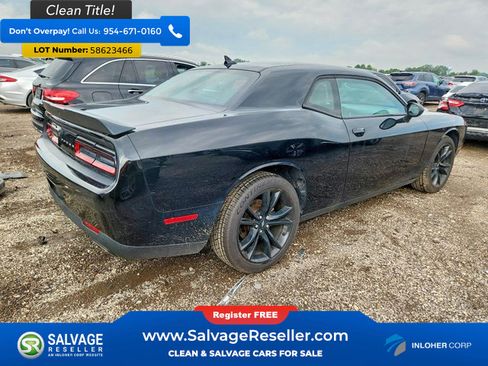 Used 2018 Dodge Challenger SXT Plus RWD image 4