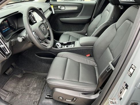 New 2026 Volvo XC40 B5 Ultra w/ Protection Package Premier image 17