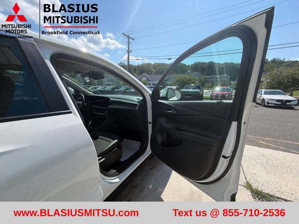 Used 2024 Buick Encore GX Preferred FWD image 40