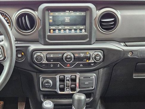 Used 2023 Jeep Gladiator Sport AWD/4WD image 14