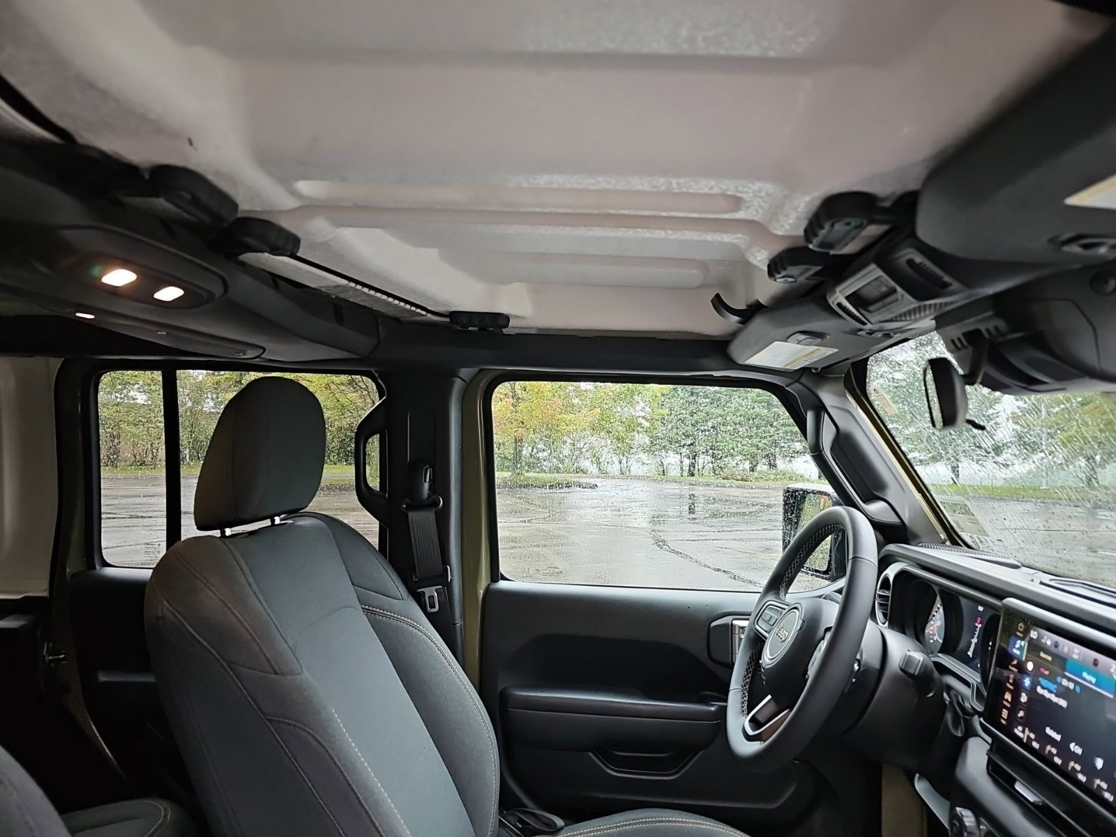 Used 2025 Jeep Wrangler Unlimited Sport AWD/4WD image 11