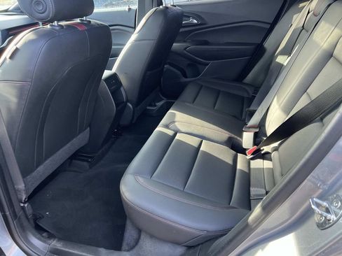 Used 2024 Chevrolet Trax RS w/ Sunroof Package image 11