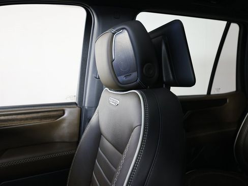 Used 2026 GMC Yukon Denali Ultimate image 43