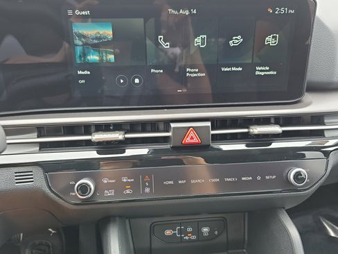 New 2026 Kia Sportage EX image 21