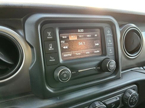 Used 2020 Jeep Wrangler Unlimited Sport S image 23