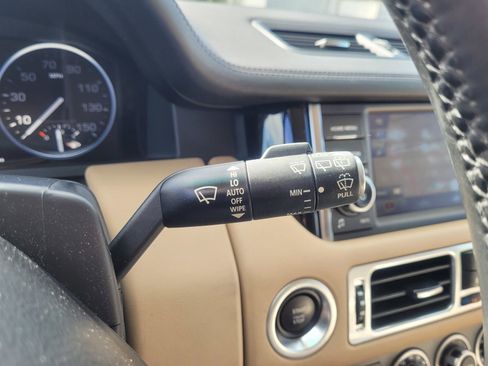 Used 2011 Land Rover Range Rover HSE LUX AWD/4WD image 26
