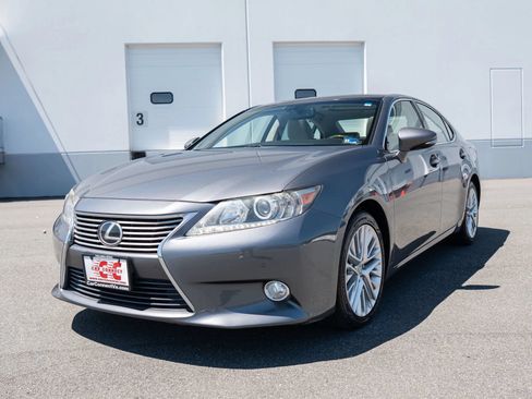 Used 2013 Lexus ES 350 FWD image 1