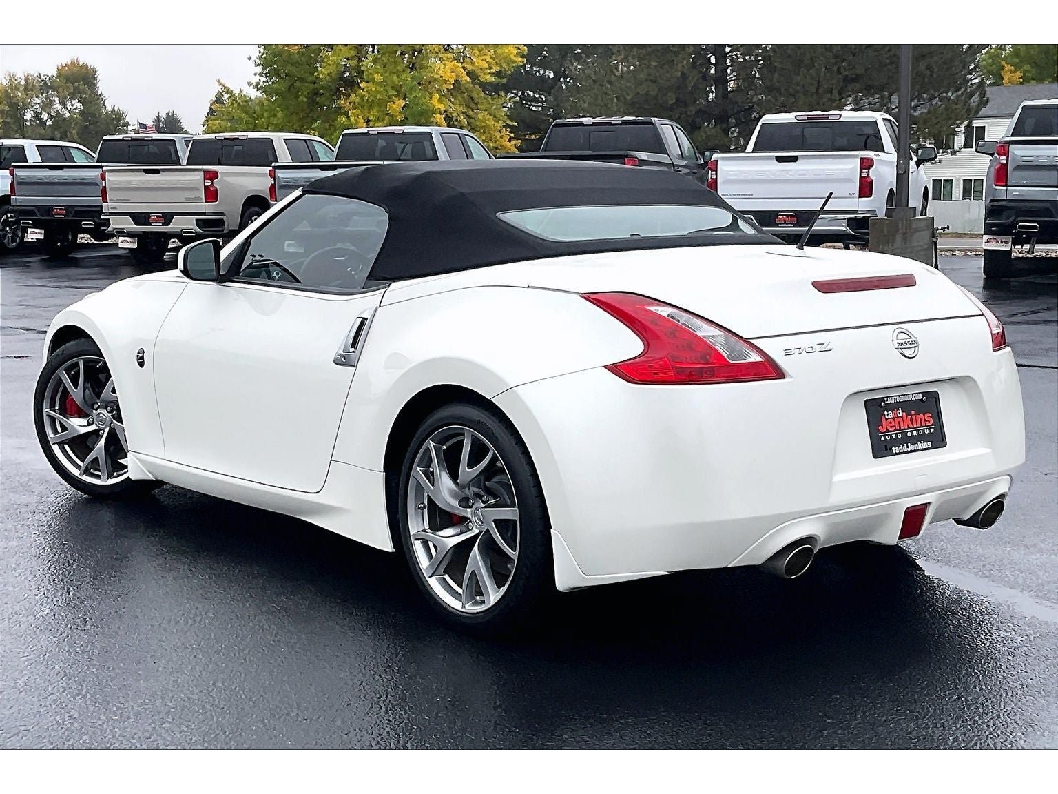 Used 2014 Nissan 370Z Touring w/ Sport Package RWD image 11