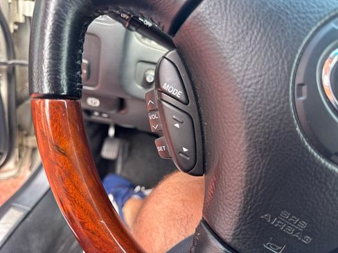 Used 2002 Lexus SC 430 Convertible RWD image 18