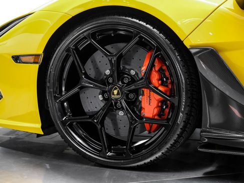 Used 2025 Lamborghini Revuelto AWD/4WD image 62