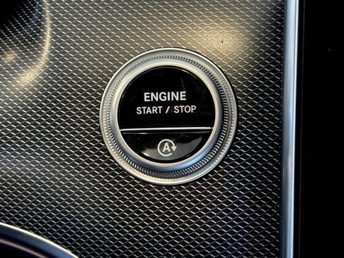 Used 2025 Mercedes-Benz C 300 Sedan image 21