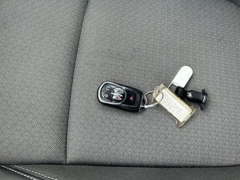 Used 2025 Buick Encore GX Preferred FWD image 18