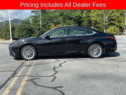 Used 2019 Lexus ES 300h w/ Accessory Package 2 FWD image 2