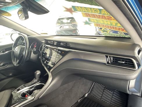 Used 2020 Toyota Camry XSE image 27