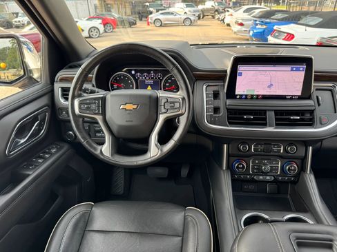 Used 2021 Chevrolet Suburban Premier w/ Premium Package RWD image 36