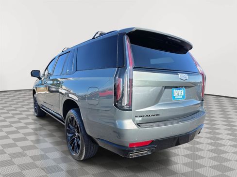 Used 2024 Cadillac Escalade ESV Sport Platinum w/ LPO, ONYX Package AWD/4WD image 6